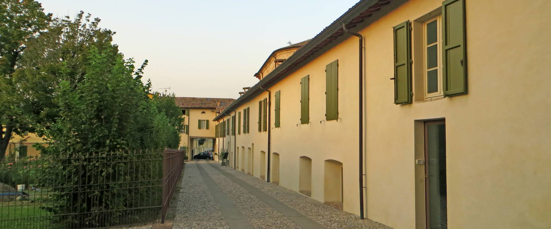 Rocca Sanvitale (Sala Baganza) - lato est della cortaccia Sanvitale 2 2019-09-16 foto di Parma198